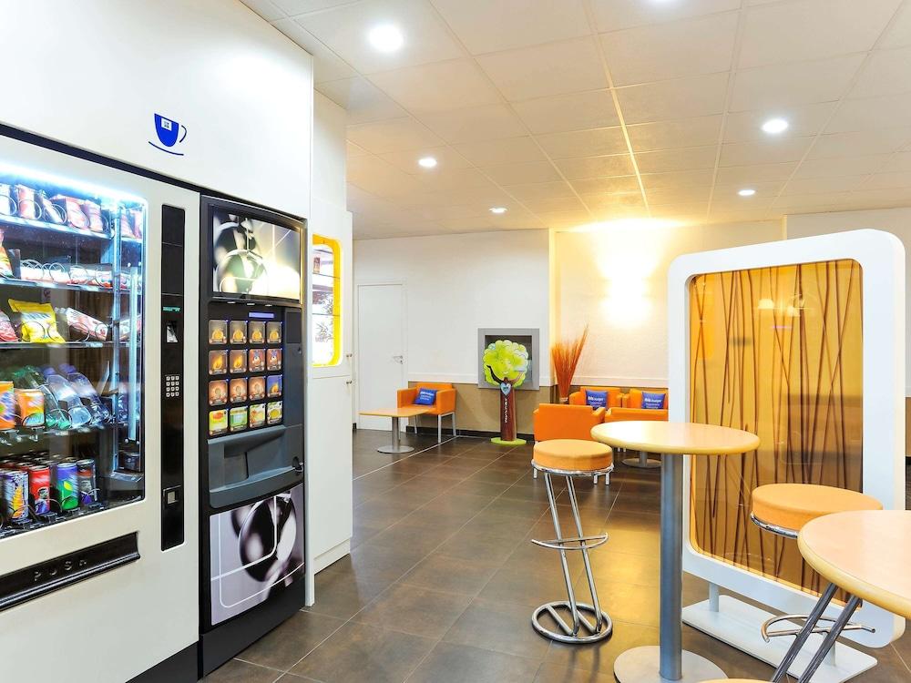 Ibis Budget Lille Gares Vieux-Lila Exterior foto